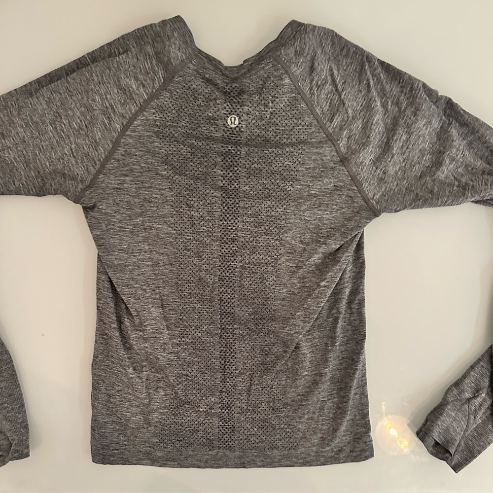 EUC Lululemon Swiftly Tech Long Sleeve 2.0 *Waist Length